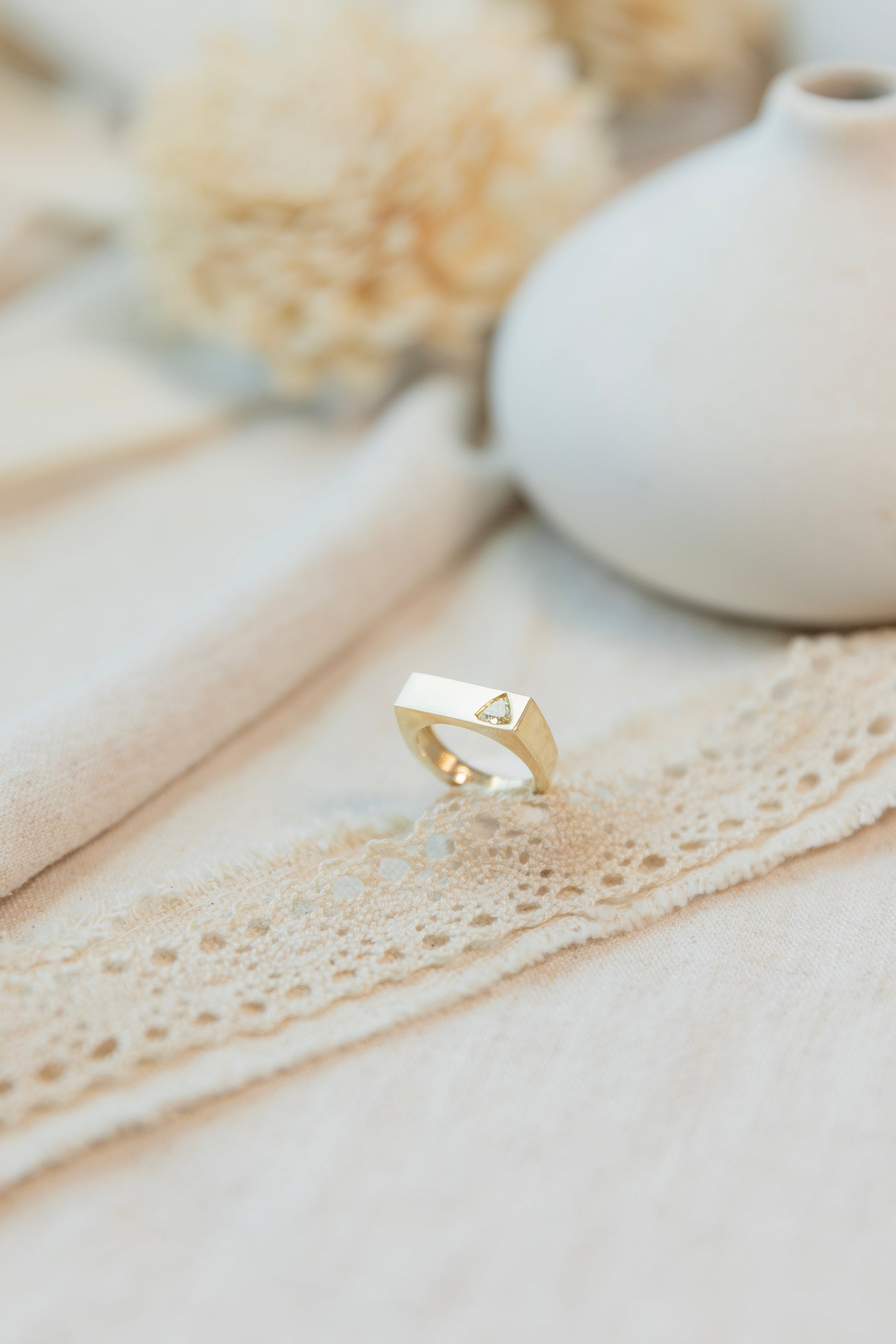 Yellow gold signet ring with diamond