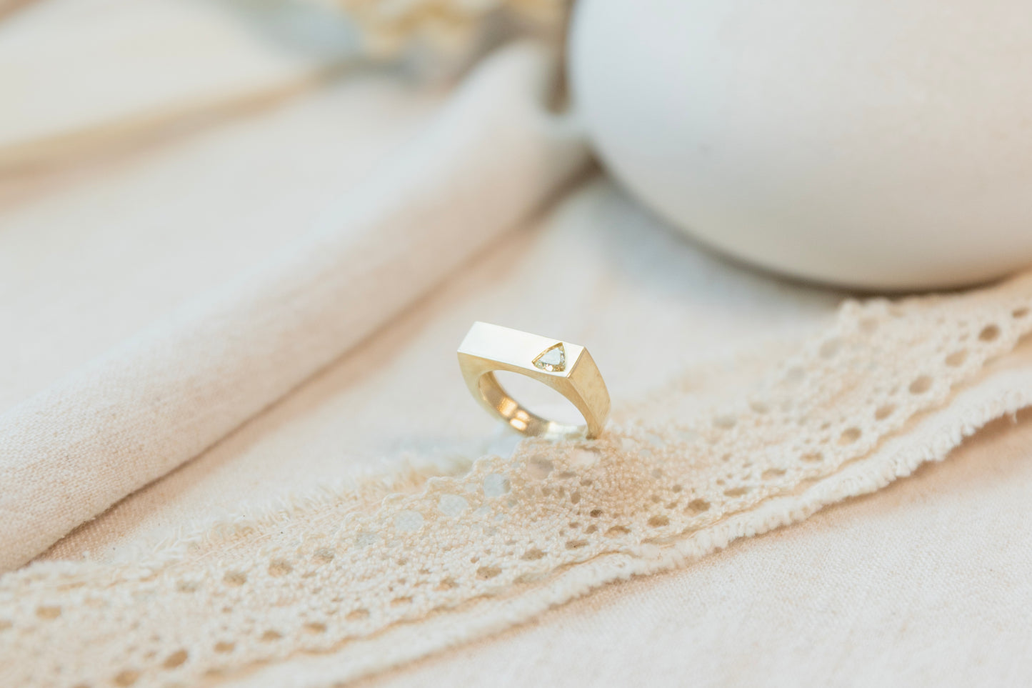 Yellow gold signet ring with diamond