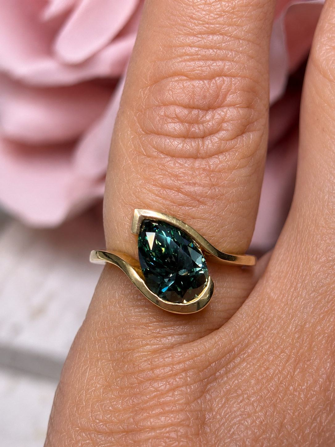 2.04 Fancy Vivid Green Pear Ring
