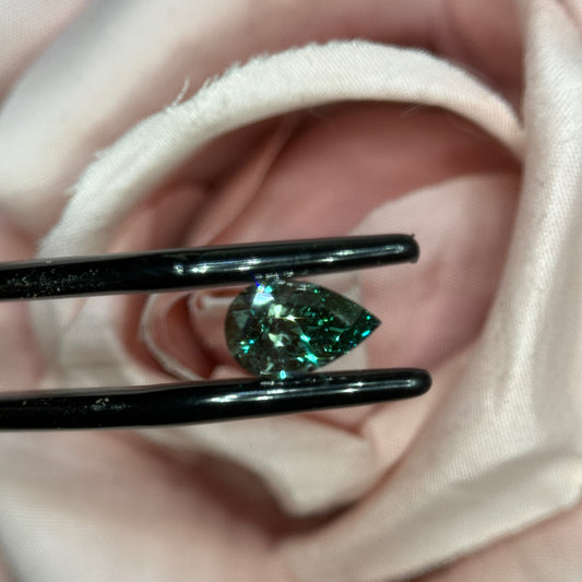 Fancy Vivid Green Pear LG Diamond